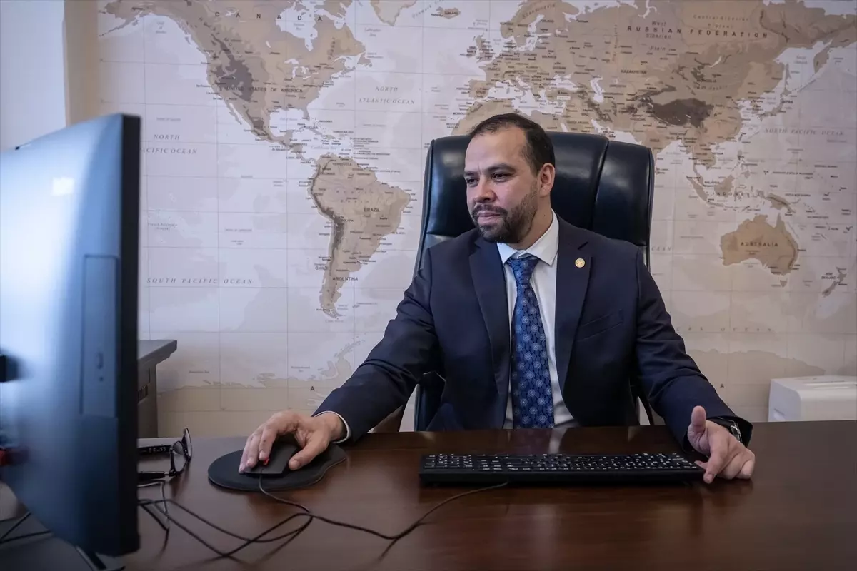 Guatemala’nın Ankara Büyükelçisi Recinos, AA’nın “Yılın Kareleri” Oylamasında Öne Çıkan Fotoğrafları Değerlendirdi