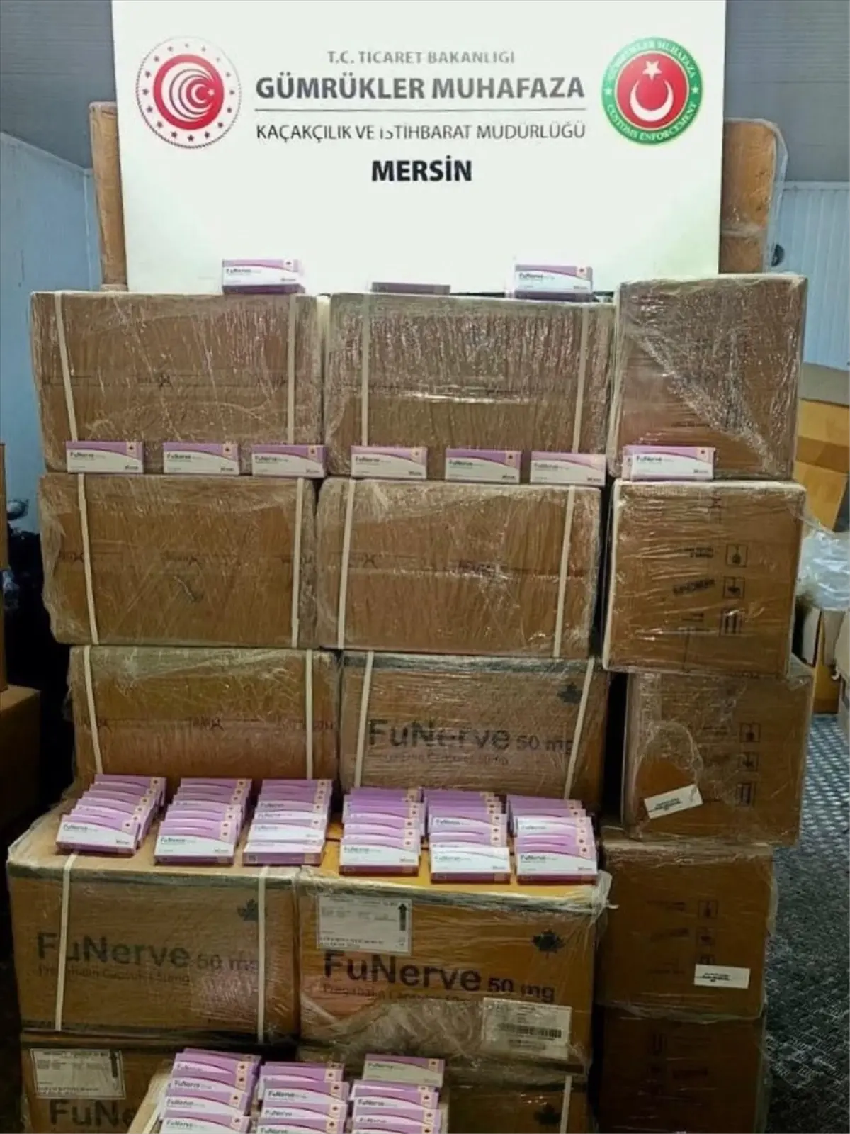 Mersin Limanında 280 Bin Sentetik Ecza Hapı Ele Geçirildi