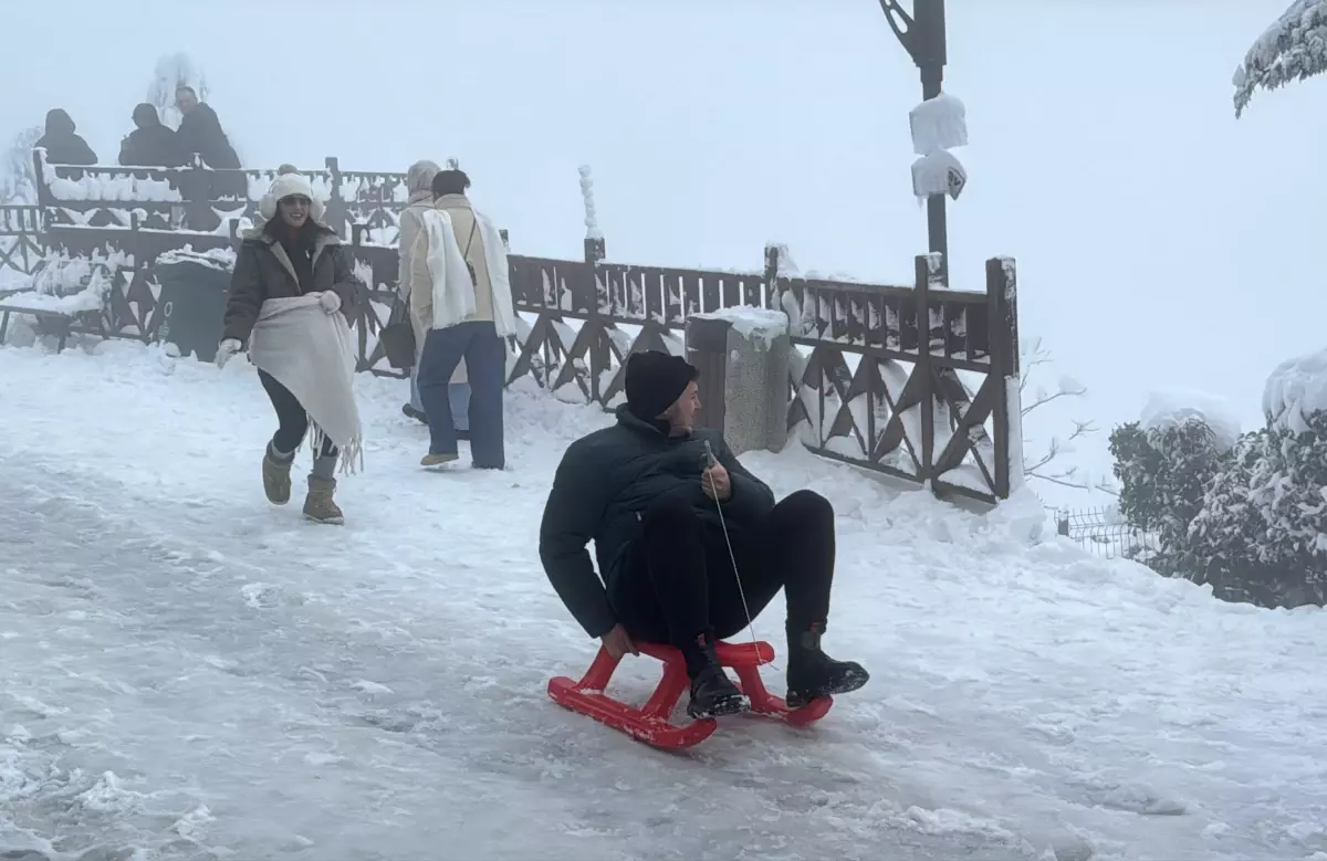 Ordu Boztepe Dağında Kar Yağışı Şehri Beyaza Döndürdü