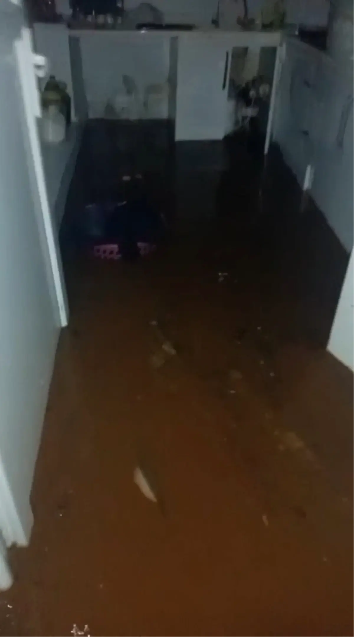 Reyhanlı’da Şiddetli Sağanaklar Su Baskınları ve Trafik Aksamalarına Yol Açtı