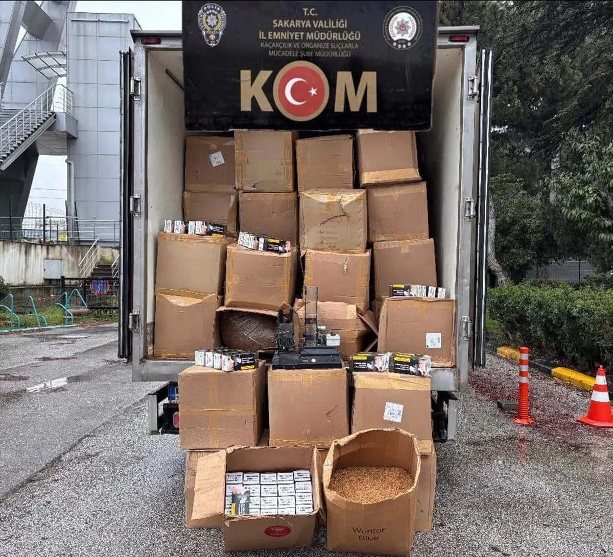 Adapazarı'nda 2,4 Ton Kaçak Tütün Operasyonu