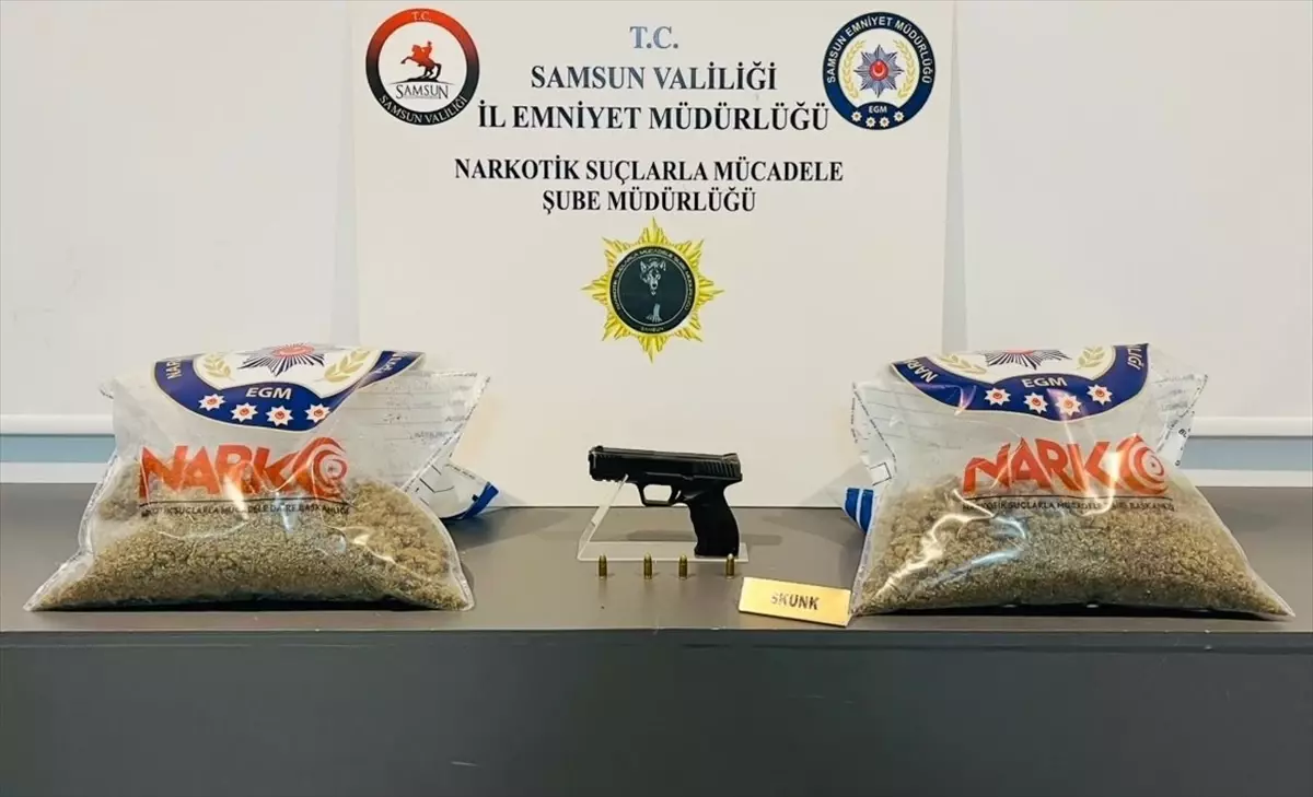 Samsun İladi̇m’da 2 Kilo Uyuşturucu ve Ruhsatsız Silah Ele Geçirildi