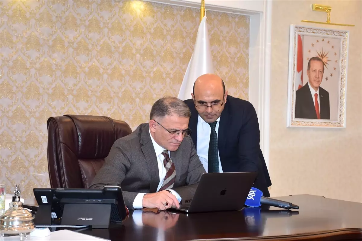 Van Valisi Balcı, AA’nın 2025 Yılın Kareleri Oylamasında Aktif Rol Aldı