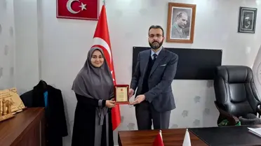 Plaket takdim anı