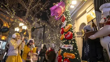 Harbin Merkez Caddesi gece ışık gösterisi