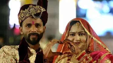 Nikah töreninde çiftlerin fotoğrafı