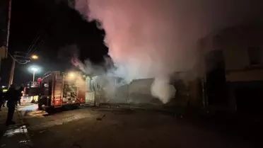 Yangın sonrası oluşan hasar ve itfaiye ekipleri