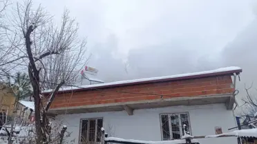 Yangın sonrası İnegöl evinin çatı katı görüntüsü