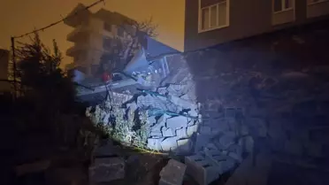 Kahramanmaraş'ta çökme anını gösteren fotoğraf