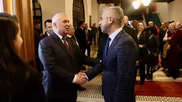 Veda töreninde Vali Aziz Yıldırım ve katılımcılar