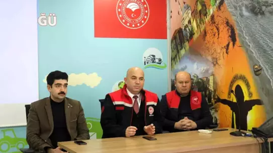 Toplantı sırasında sunum yapan uzmanlar