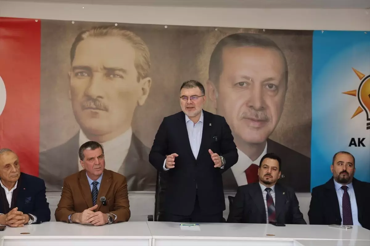 İzmir’de Çöp Yönetimi Krizi Derinleşiyor: 1,1 Milyar Liralık Borç Tartışma Yarattı