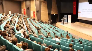 Eğitim sırasında kullanılan görsel materyaller