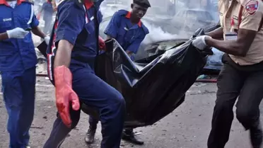 Saldırı sonrası pazarın yıkıntıları
