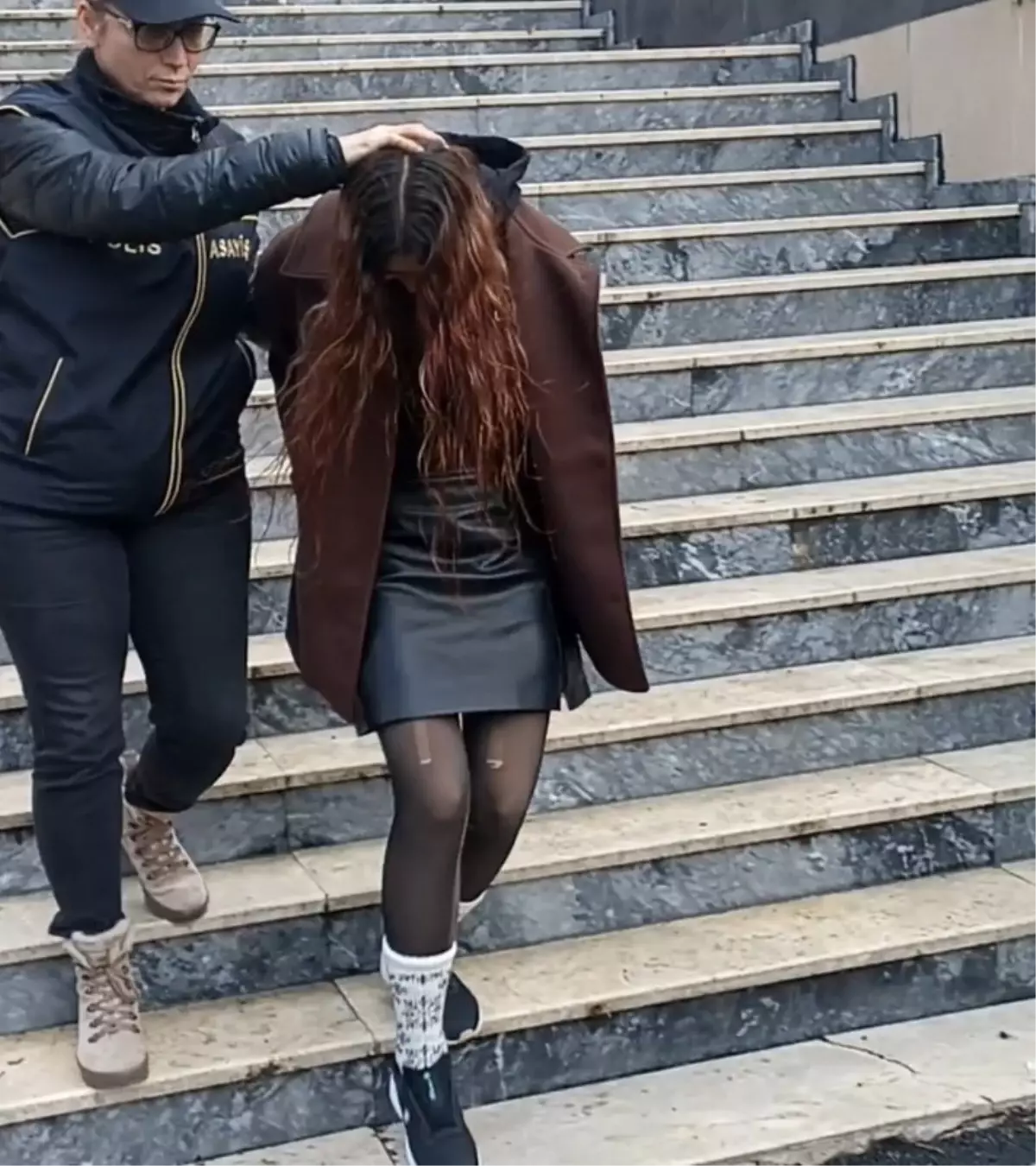 Bakırköy'de 1 Milyon Liralık Ziynet Eşyası Çalındı, Şüpheliler Kadıköy'de Yakalandı