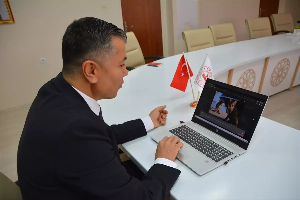 Banaz Kaymakamı Cuma Emeç, Yılın Kareleri Oylamasına Katıldı