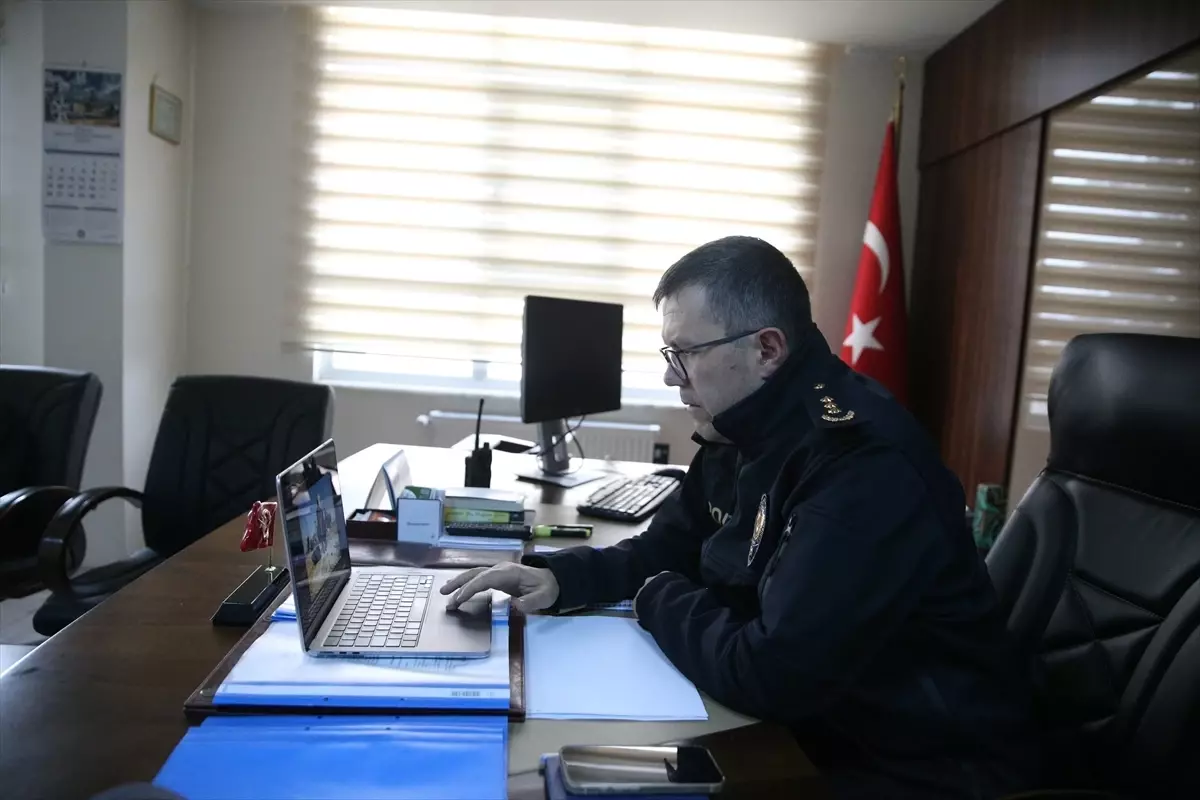 Bor İlçe Emniyet Müdürü Caner Öz, AA’nın Yılın Kareleri Oylamasına Katıldı