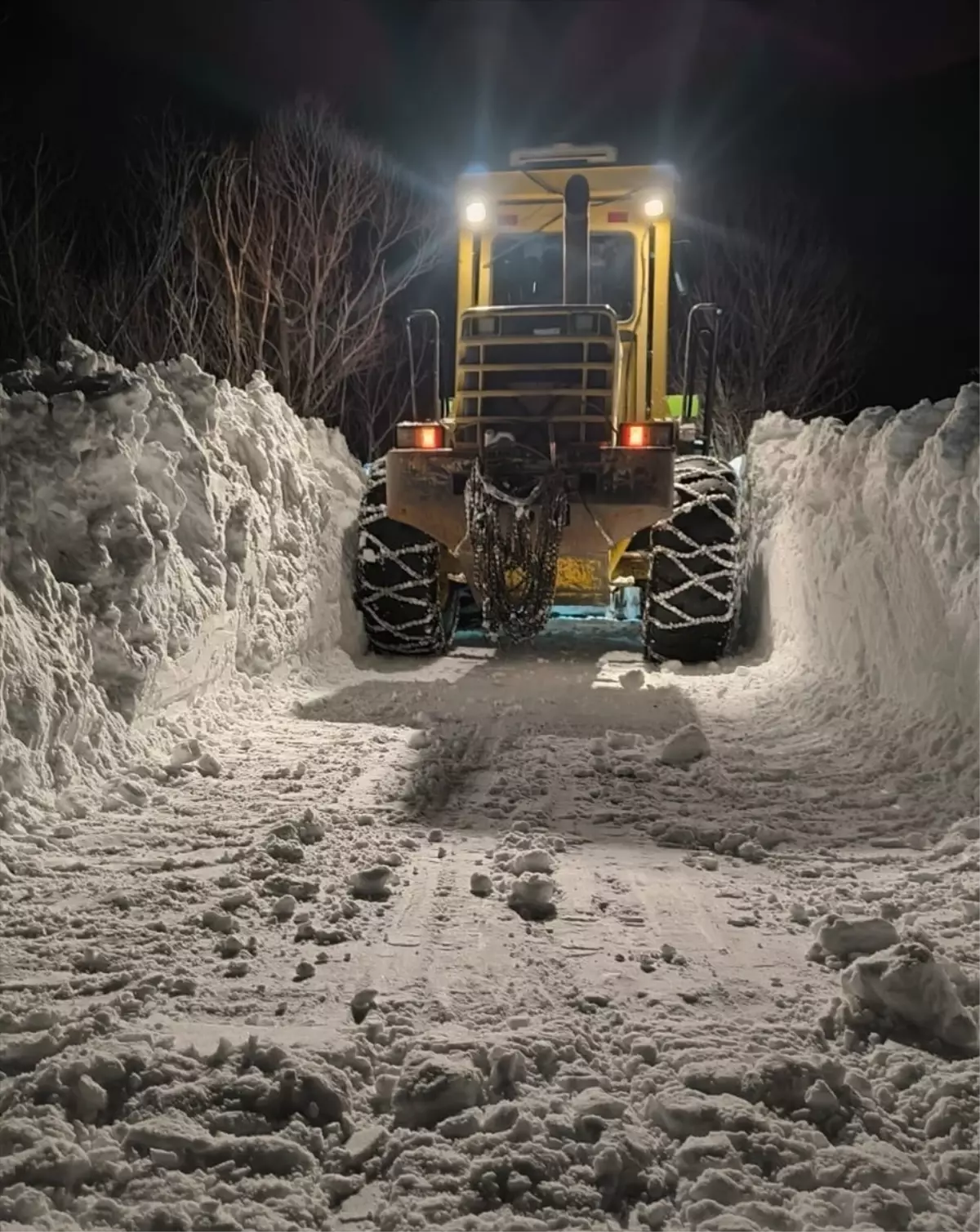 Elazığ’da 72 Köy Yolu Kar Temizliği Sonrası Ulaşıma Açıldı