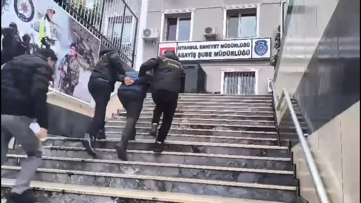 Dolapdere'de Pazar Tezgahında Yakalanan 27 Yıl 6 Ay Hapisli Firari