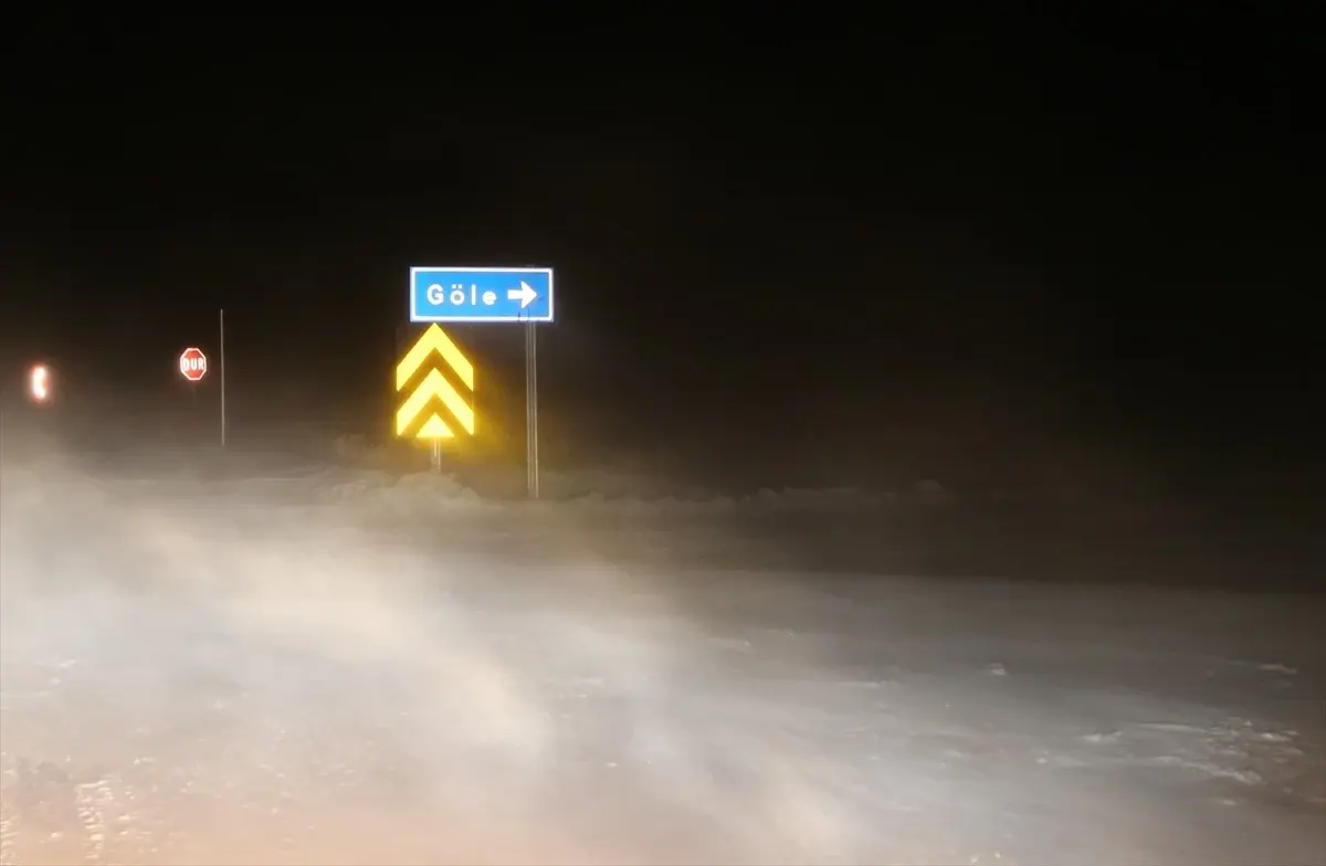 Kars‑Göle Kara Yolu Kış Şartlarından Çıkarak Yeniden Açıldı