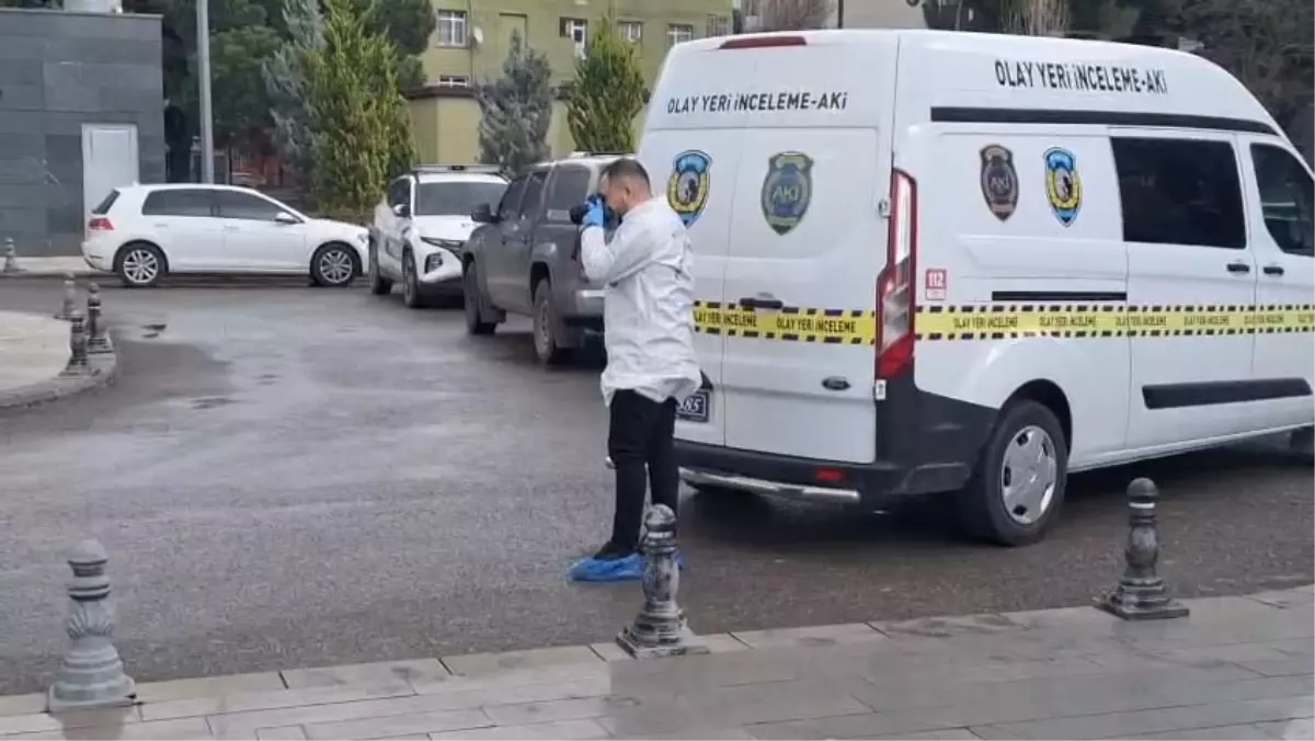 Savcı Kılıçaslan, Hakim Kahraman'ı Şiddetli Bir Olayda Yaraladı