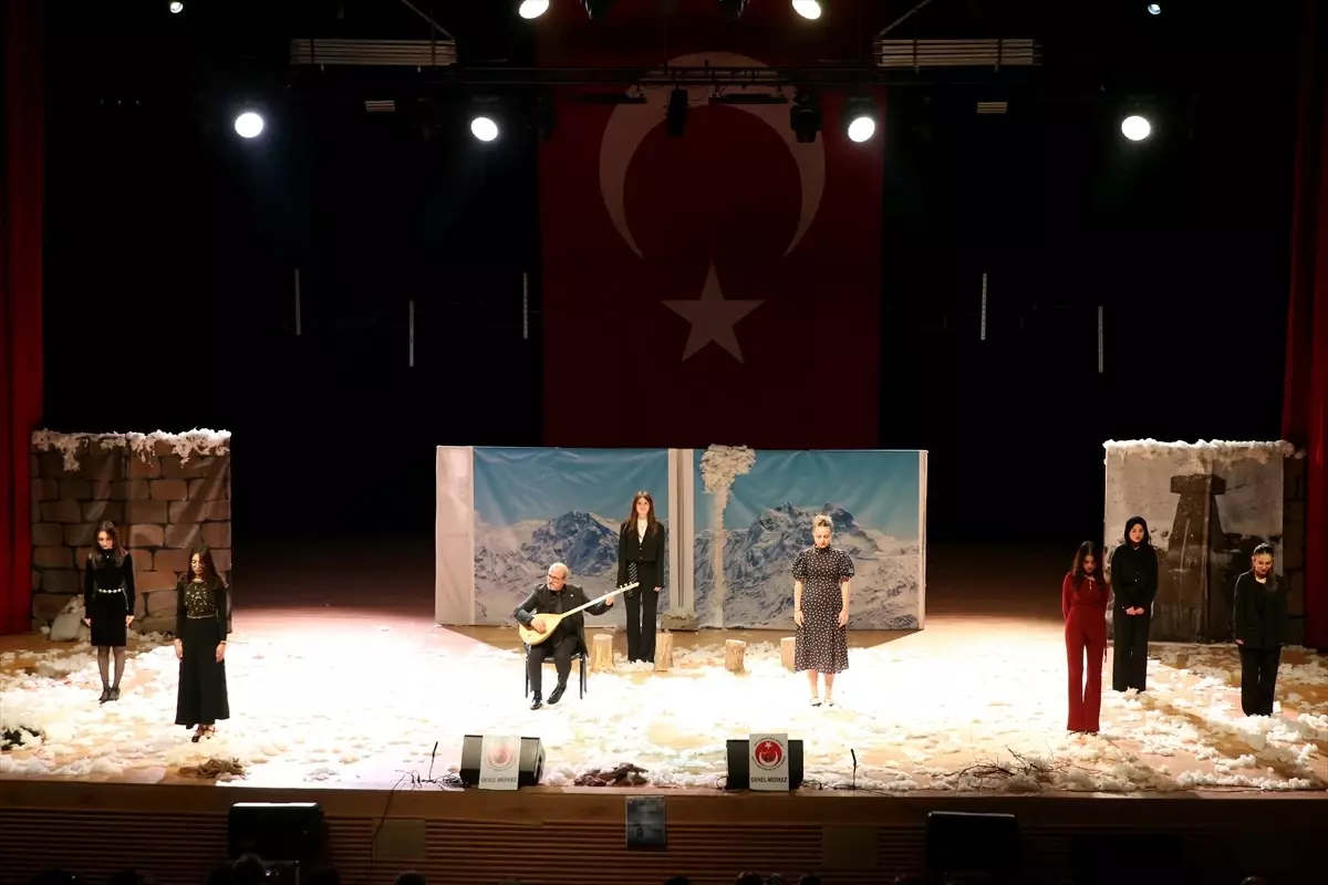 Kayseri'de Sarıkamış Şehitlerine Duygusal Anma Etkinliği 'Bir Kışa Sığan Binlerce Veda'