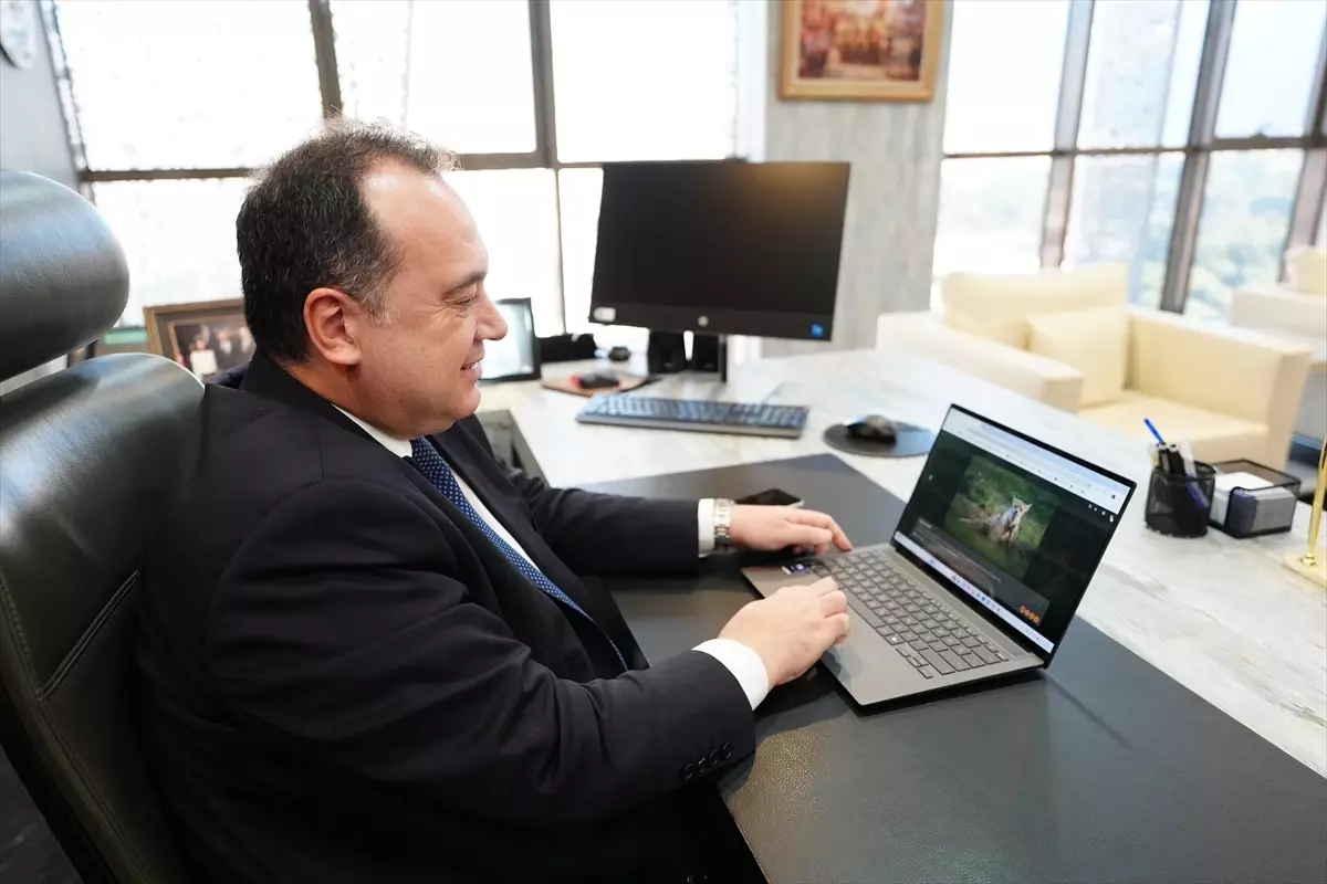 Manisa Büyükşehir Belediye Başkanı Besim Dutlulu, Yılın Kareleri Oylamasına Katıldı