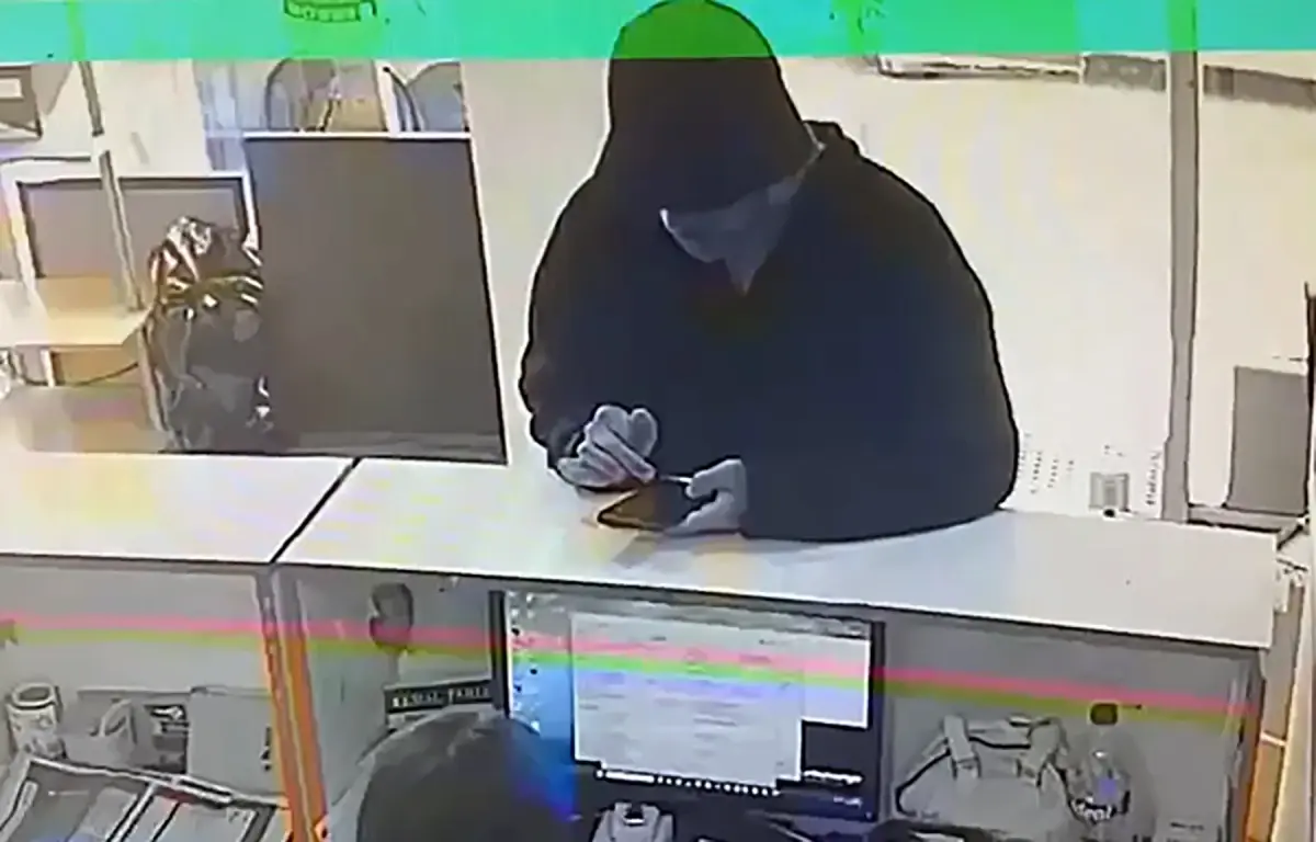 Adana’da Sahte Kimlik Kullanarak Cep Telefonu Dolandırıcılığı