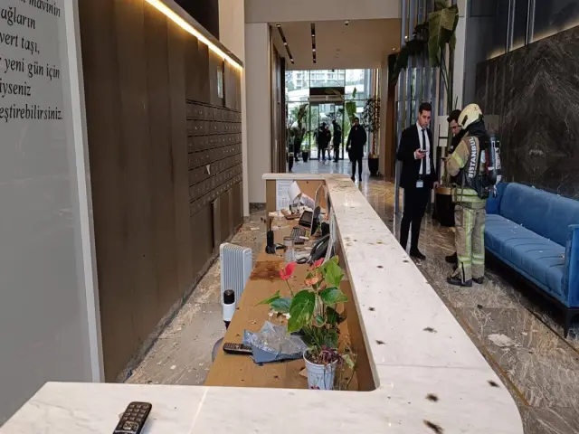 Patlamadan kalan enkaz