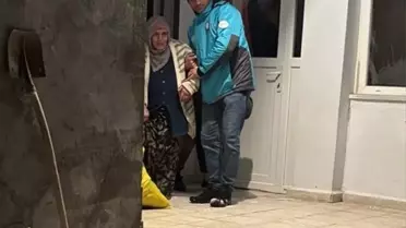 UMKE ekipleri hastayı taşıyor