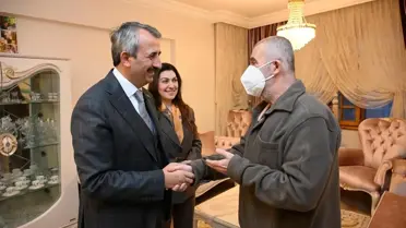 Sporcular valinin ofisinde