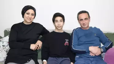 Temizlenmiş trafik levhaları ve çevresi