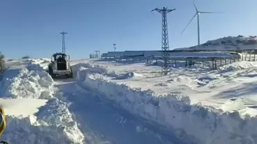 Malatya’da kar nedeniyle kapanan yolların açılması