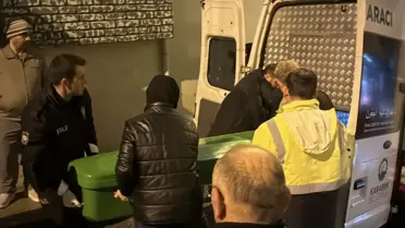 Merdiven boşluğunda bulunan ölü adamın detaylı görüntüsü