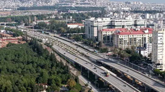 Dumlupınar Bulvarı trafiğe kapatıldı