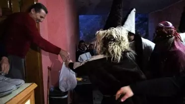 Sürmene köylülerinin horon dansı