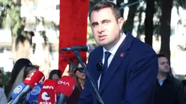 Zübeyde Hanım mezarı başında çiçekler