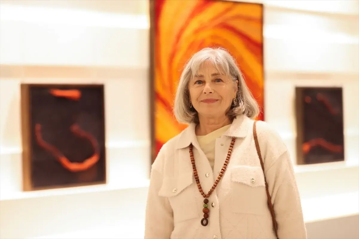 DenizBank Galeri Deniz'de Semra Özümerzifon'un Atık Balık Ağlarından Oluşan “Ağlı Hikayeler” Sergisini Sunuyor