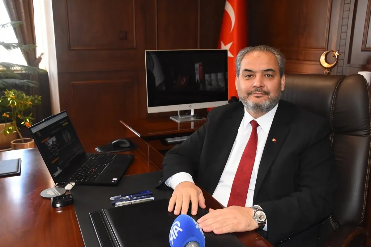 AFSÜ Rektörü Prof. Dr. Adem Aslan, 2025 Yılın Kareleri Oylamasında Değerlendirmelerde Bulundu