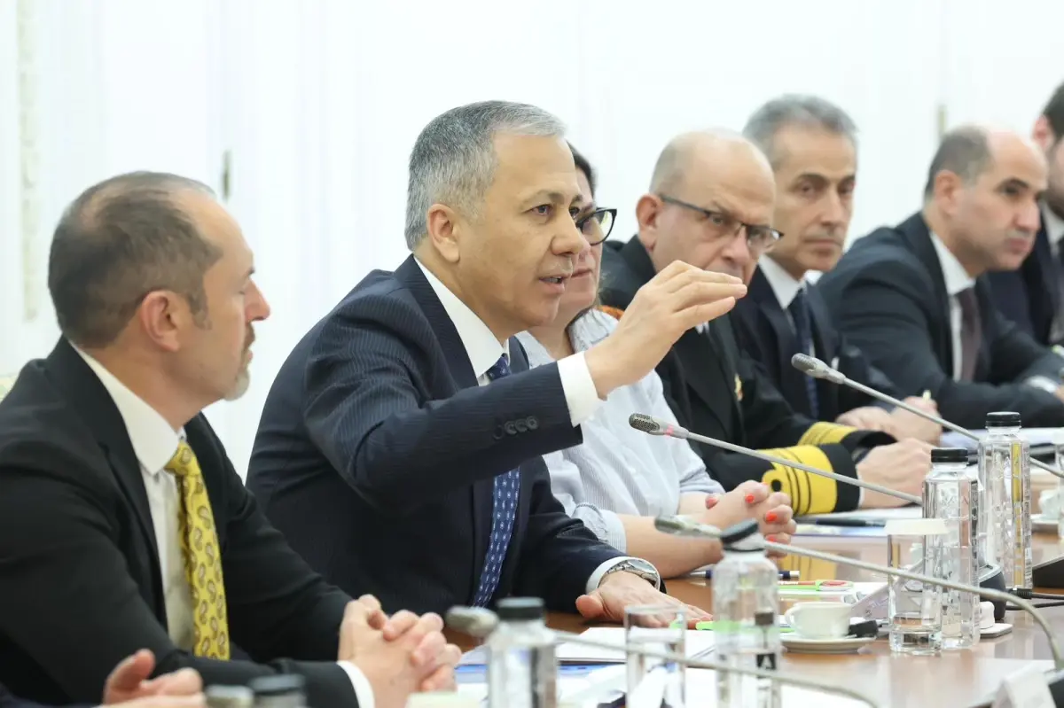 Yerlikaya, Romanya'da Terör ve Göçle Mücadelede Ortak Çalışma Kararını Vurguladı