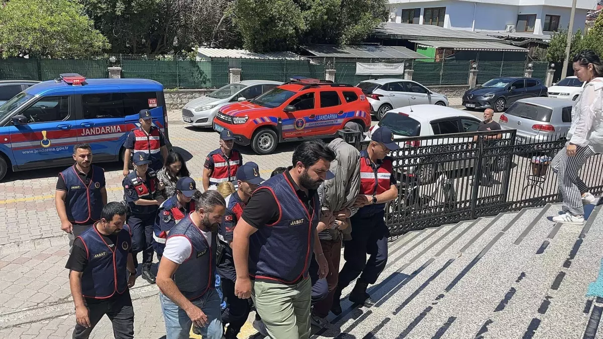 Fethiye'de Cinayet Davası Açıldı: 6 Sanık Suçlamaları Reddetti