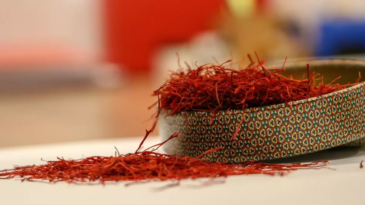 Safranın Kilogram Fiyatı 900 Bin Lirayı Geçti: Piyasada Sahte Ürün Endişesi Artıyor