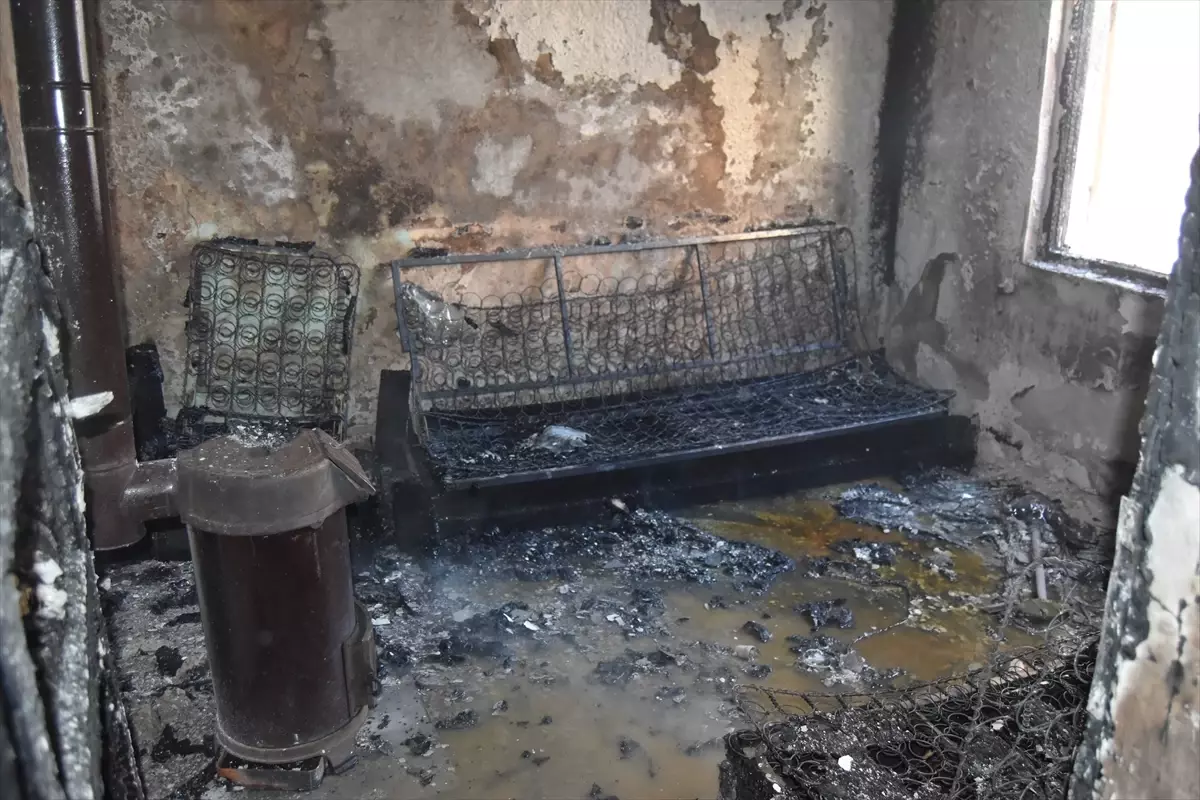 Lüleburgaz’da Kocasinan Mahallesi’nde Ev Yangını Kontrol Altına Alındı