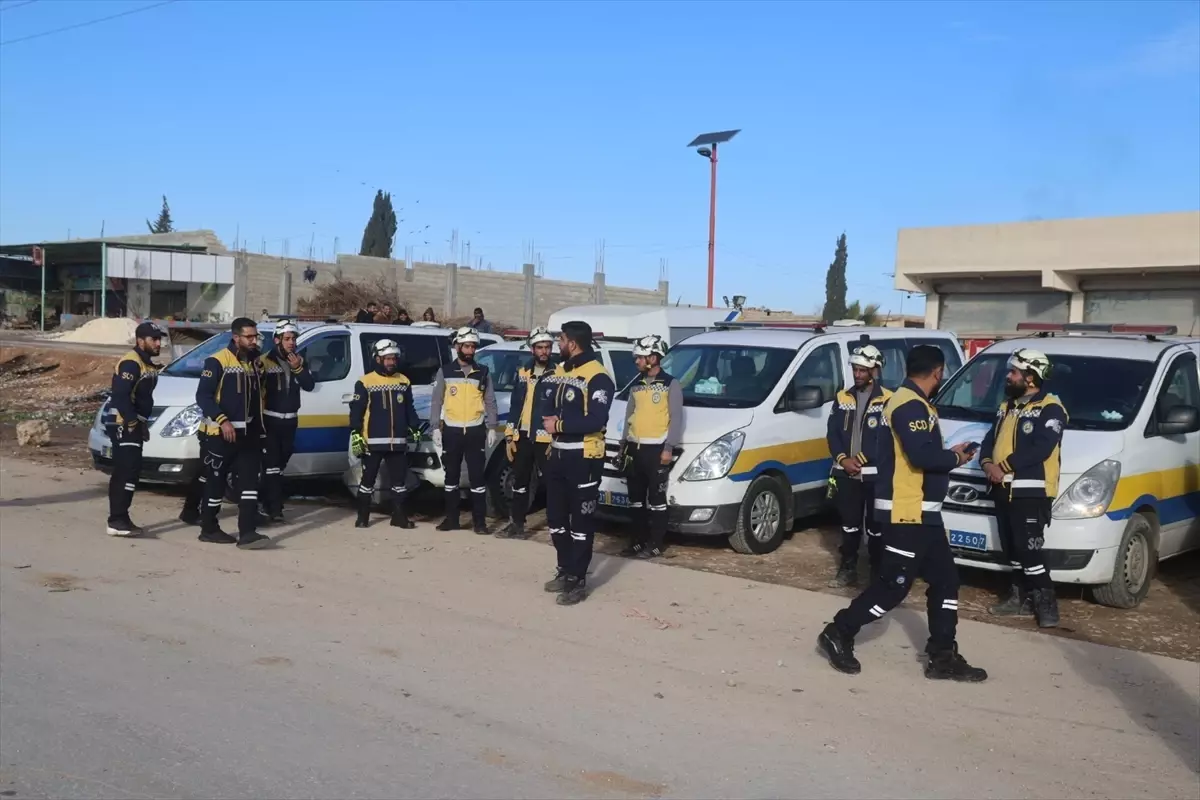 Halep'te Sivil Tahliyeleri İçin Sağlık Ekipleri Hazırlıklarını Tamamladı