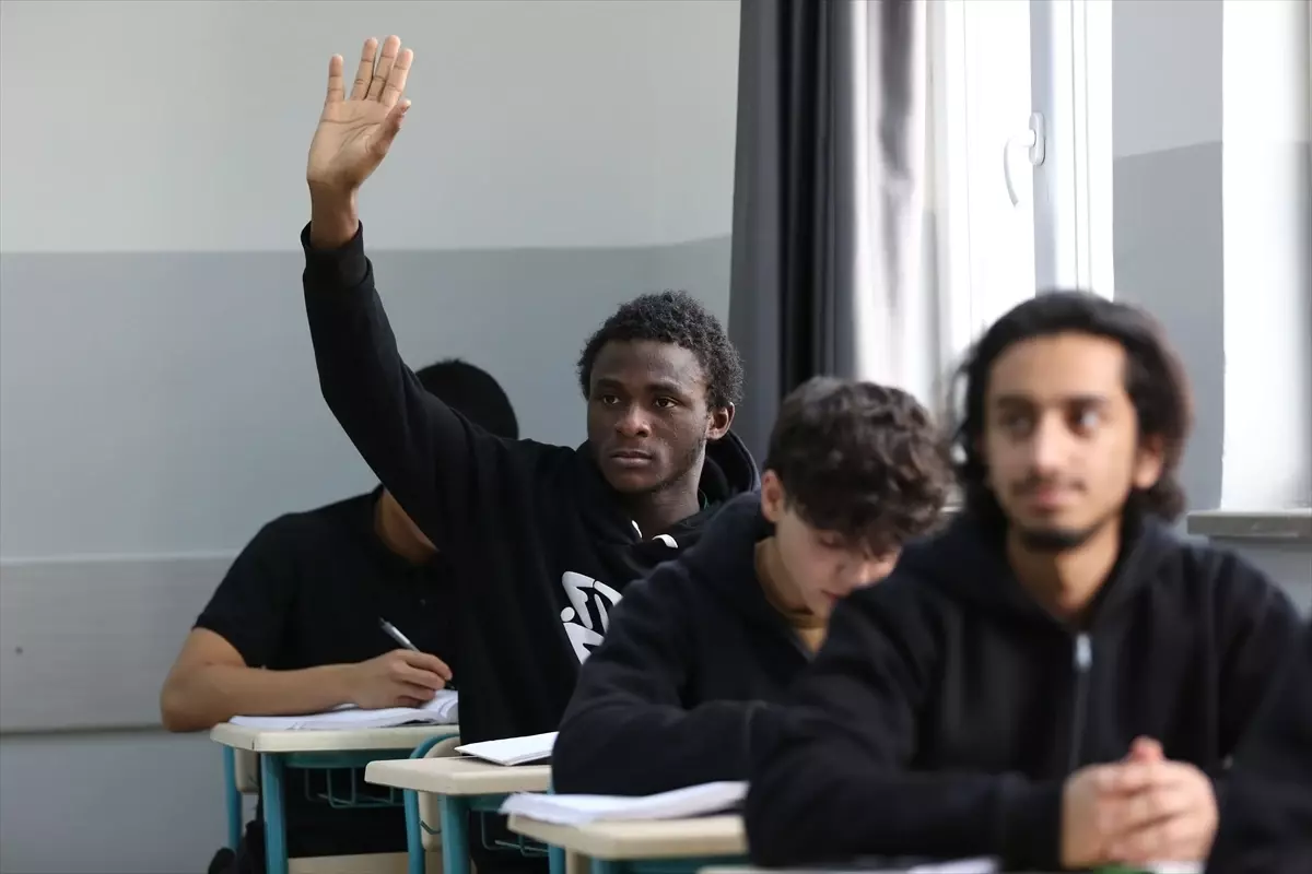 TDV Uluslararası Burs Programı Başvuruları 28 Şubat’a Kadar Açık