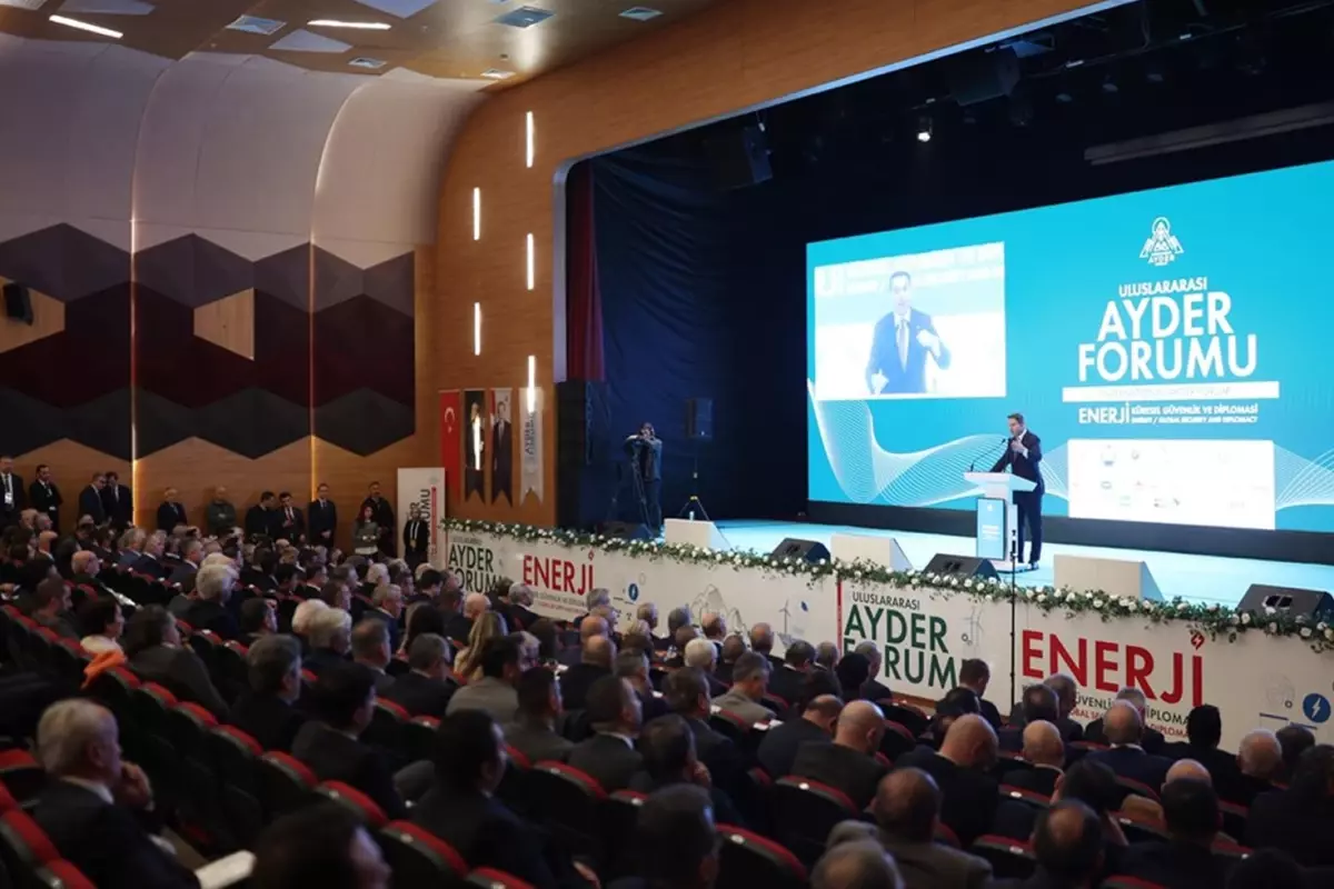 Uluslararası Ayder Forumu'nda Enerji, Güvenlik ve Diplomasi Üzerine Kritik Açıklamalar