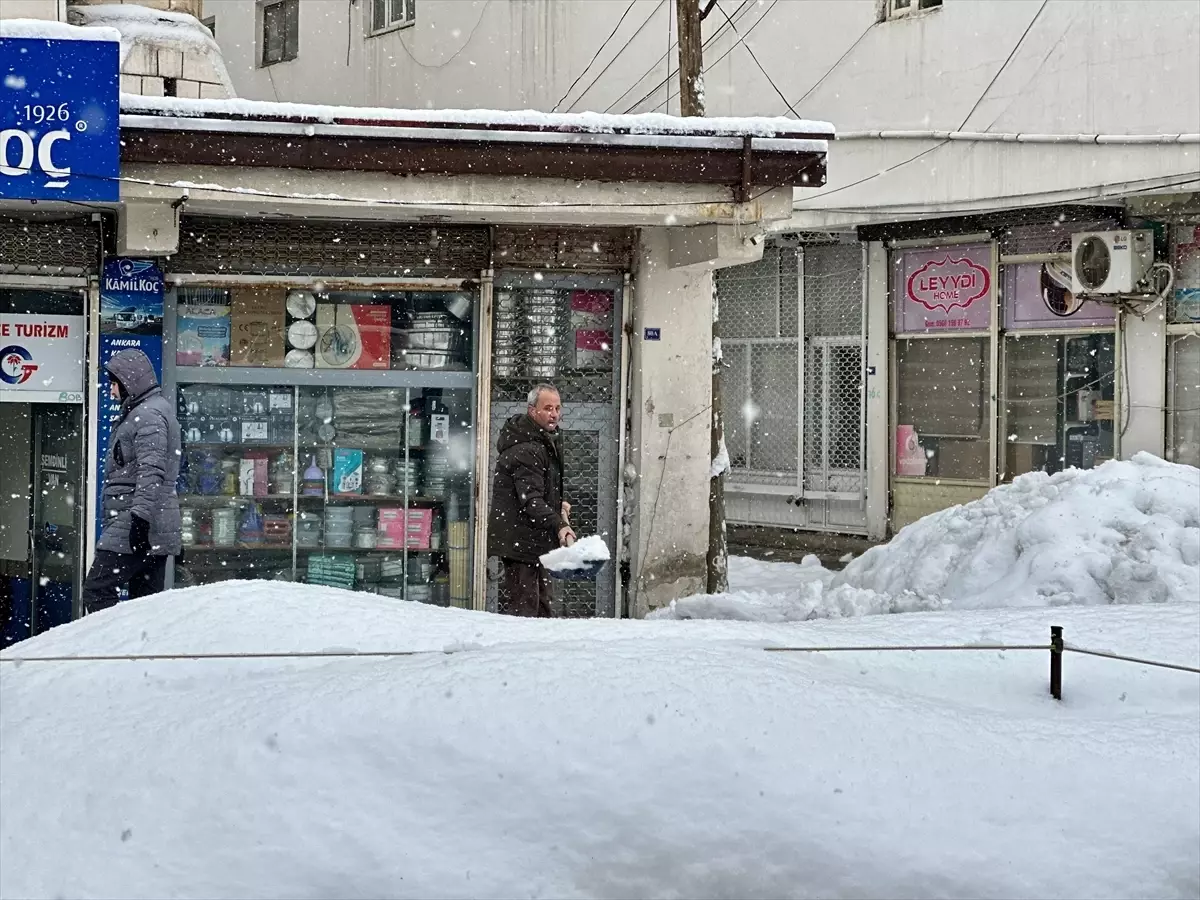 Karlı Şartlar Nedeniyle Van ve Doğu Anadolu’da 574 Köy Ulaşıma Kapandı