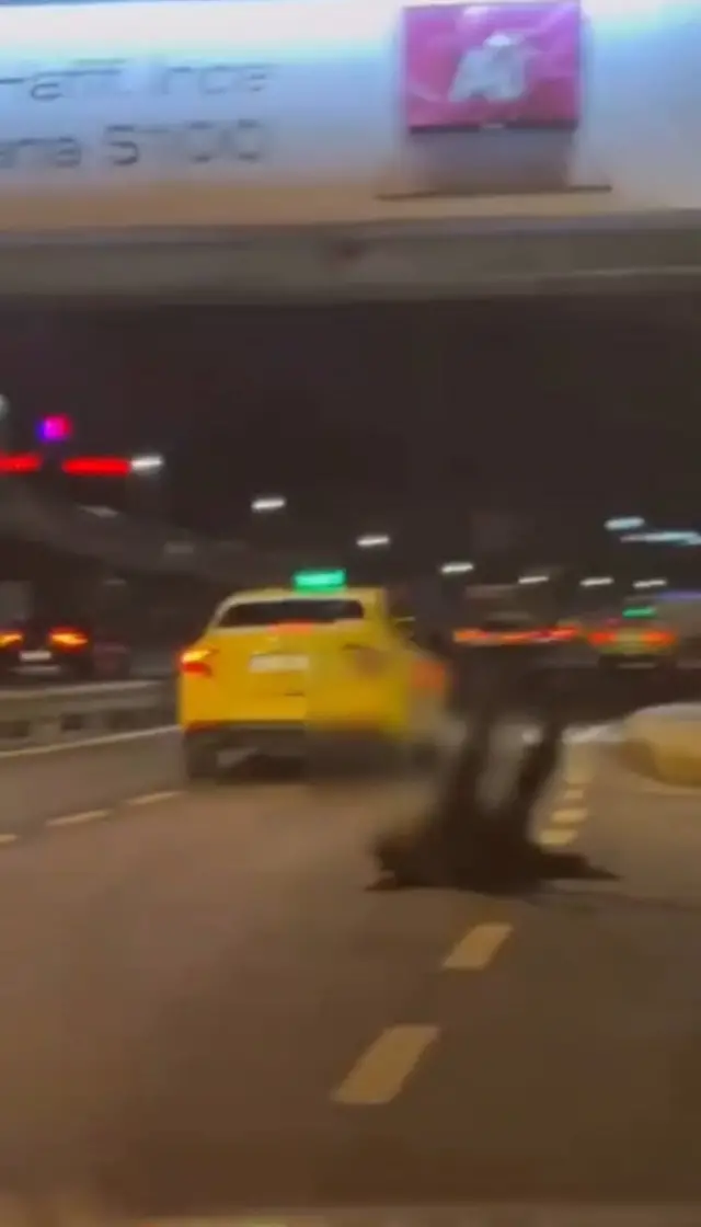 Düşen sürücünün yere inişi