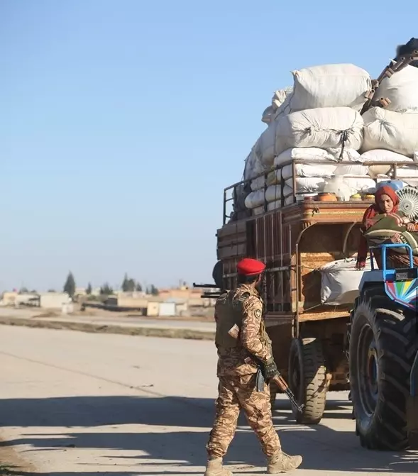 Tahliye sürecinde yardım ekipleri