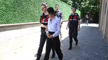 Yangın sonrası otel binası